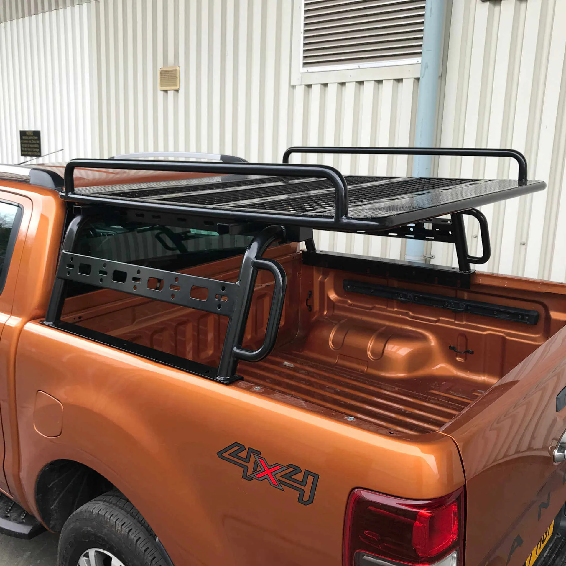 Adjustable Load Bed Cargo Frame with Side Rail Rack for Nissan Navara NP300 15+