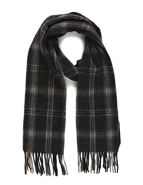 Arrow Black Check Fringed Hem Muffler