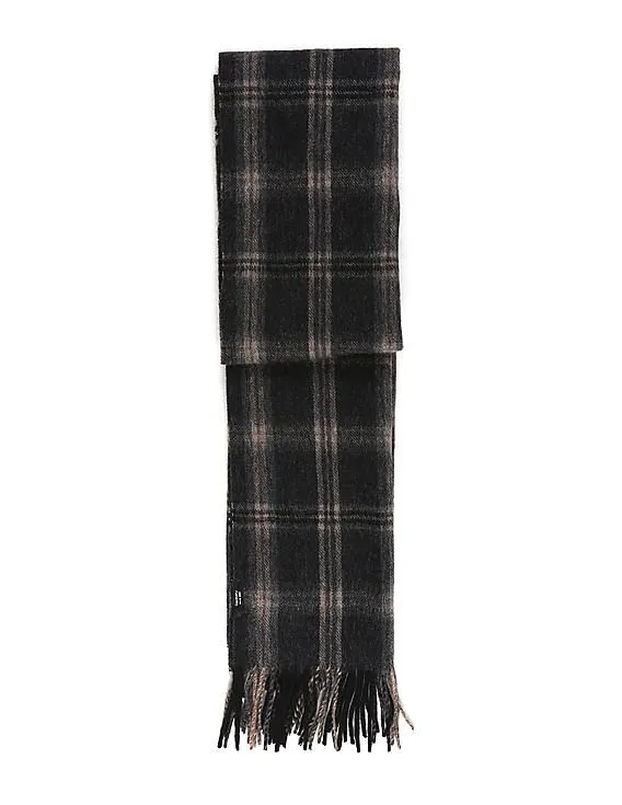 Arrow Black Check Fringed Hem Muffler