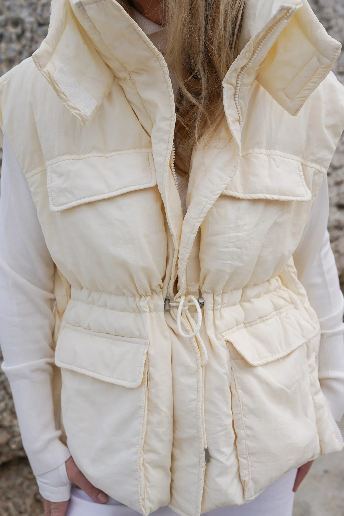 Cream Sleeveless Short Puffer