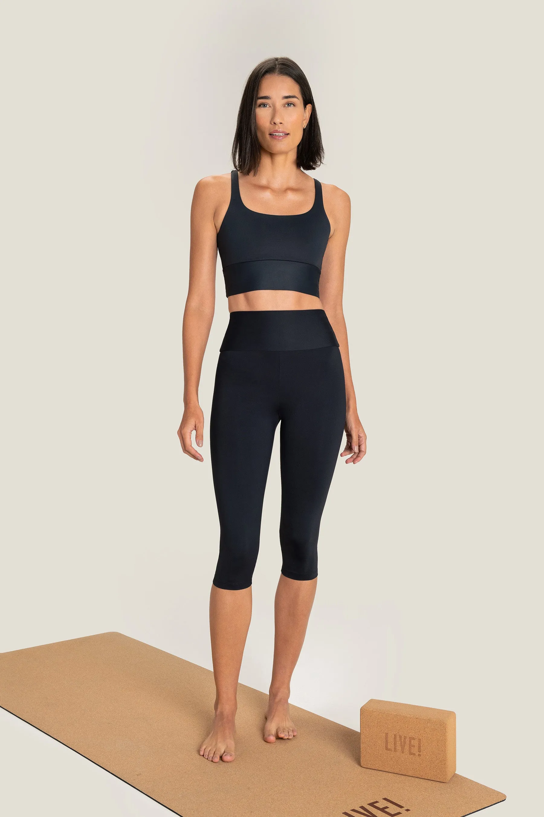 Essential Emana Capri Leggings