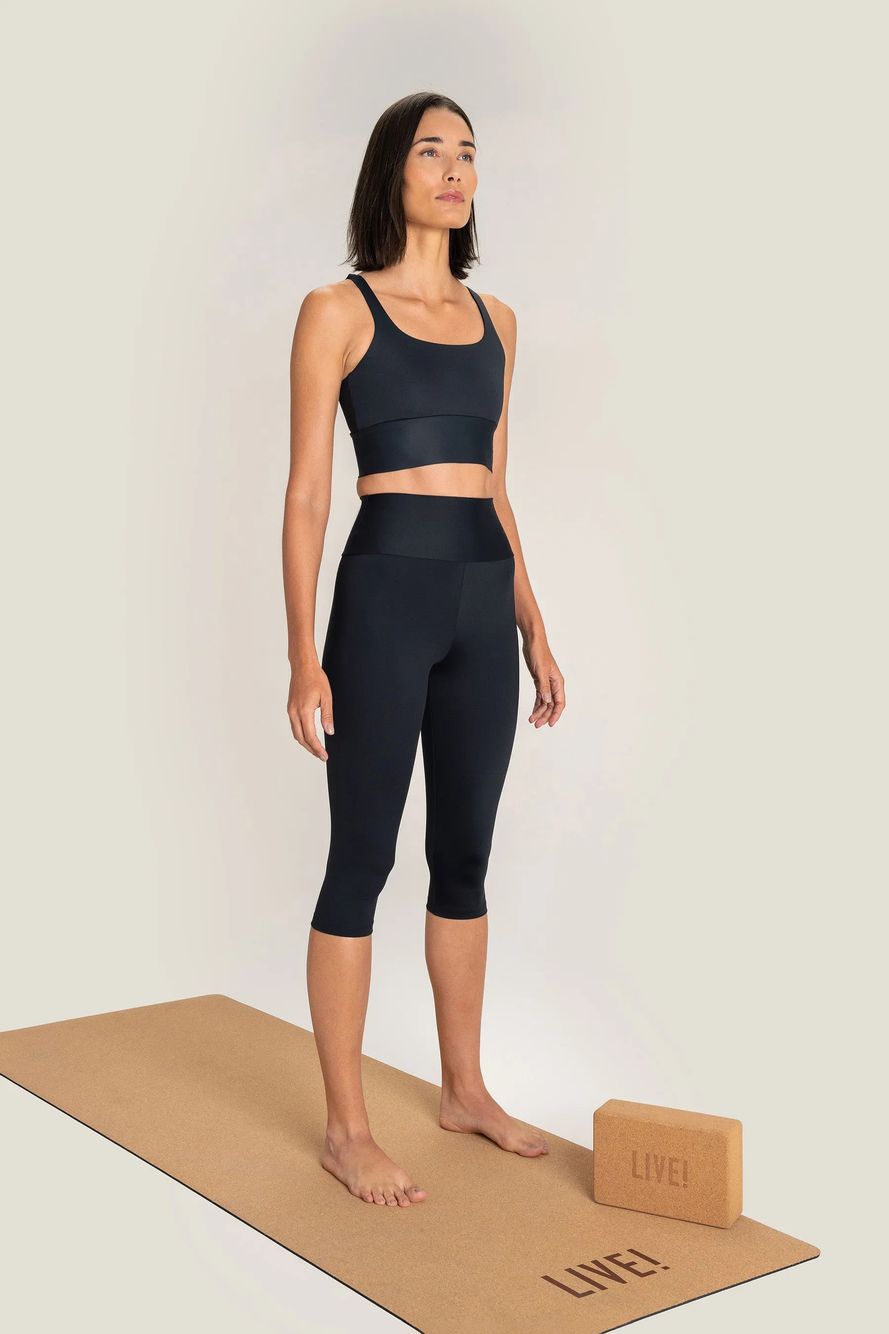 Essential Emana Capri Leggings