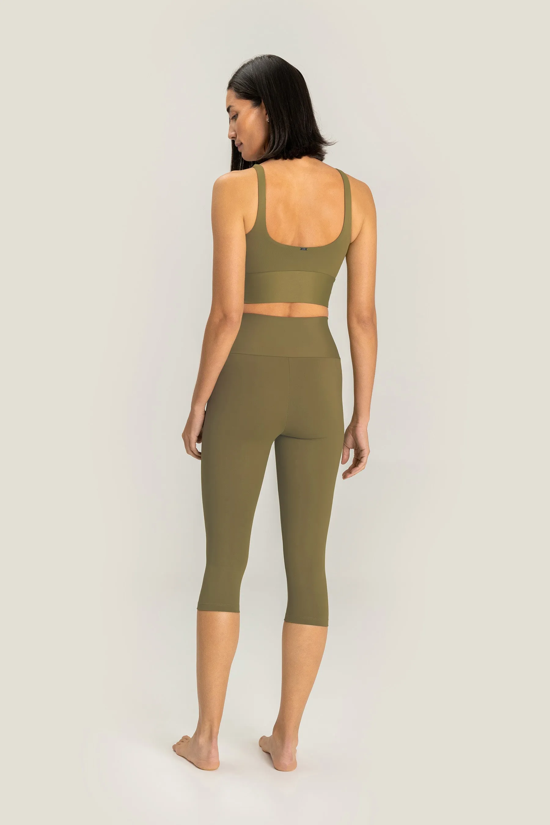 Essential Emana Capri Leggings