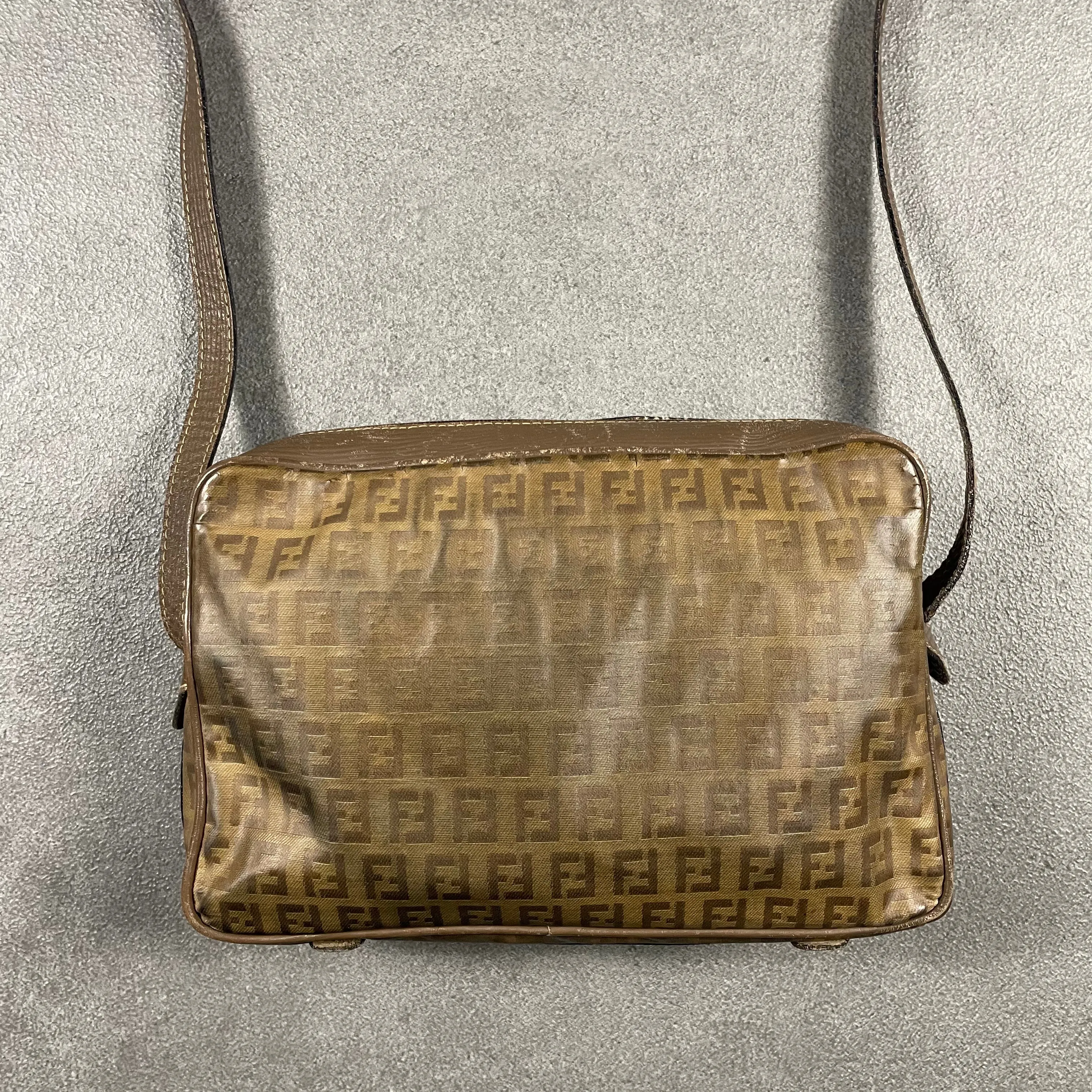 Fendi vintage Messenger