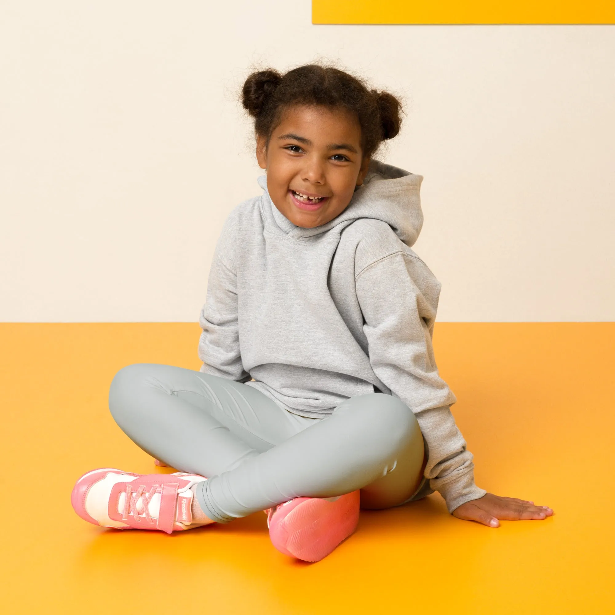 Move in Style: Solid Color Leggings for Girls' Playtime - Smoke