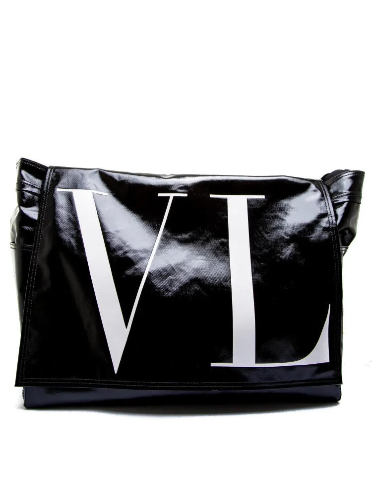 Valentino Medium Messenger | Credomen