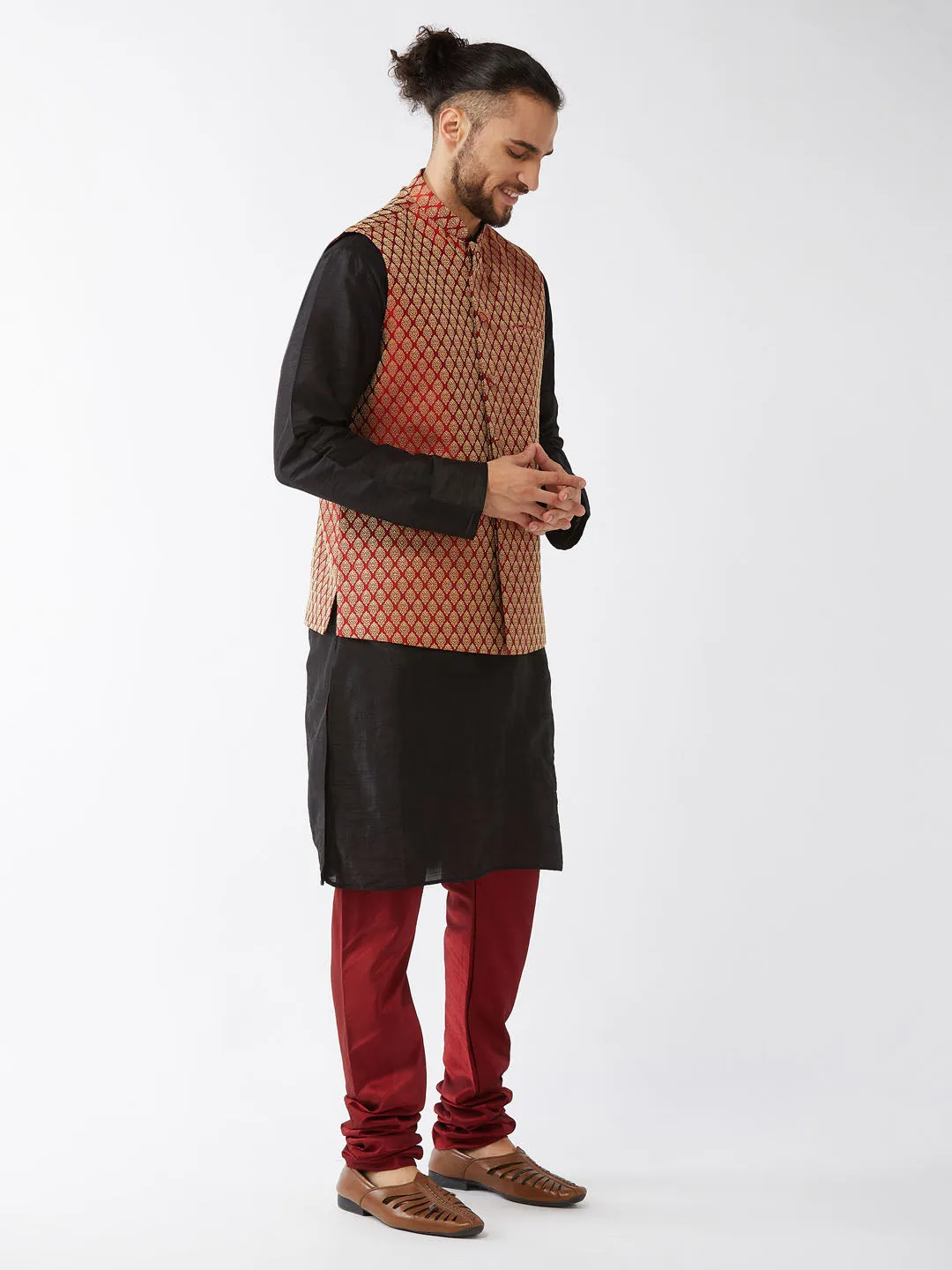 VM BY VASTRAMAY Men's  Maroon Silk Blend Ethnic Jacket, Black Kurta and Maroon Pyjama Set