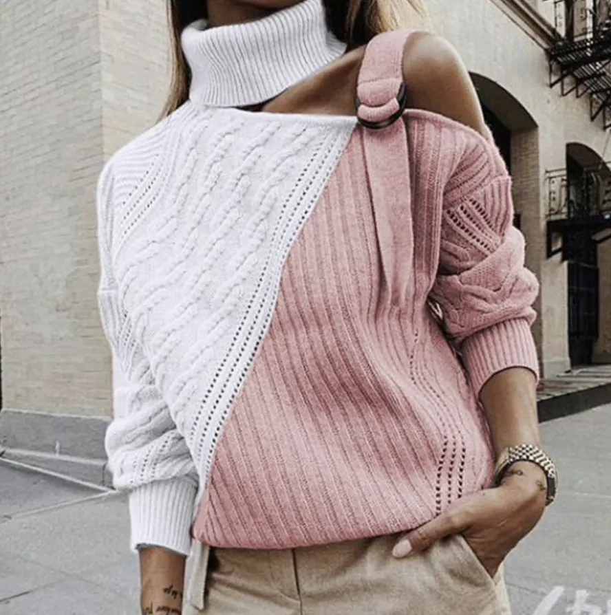 WOMANS 'TURTLENECK' SWEATER