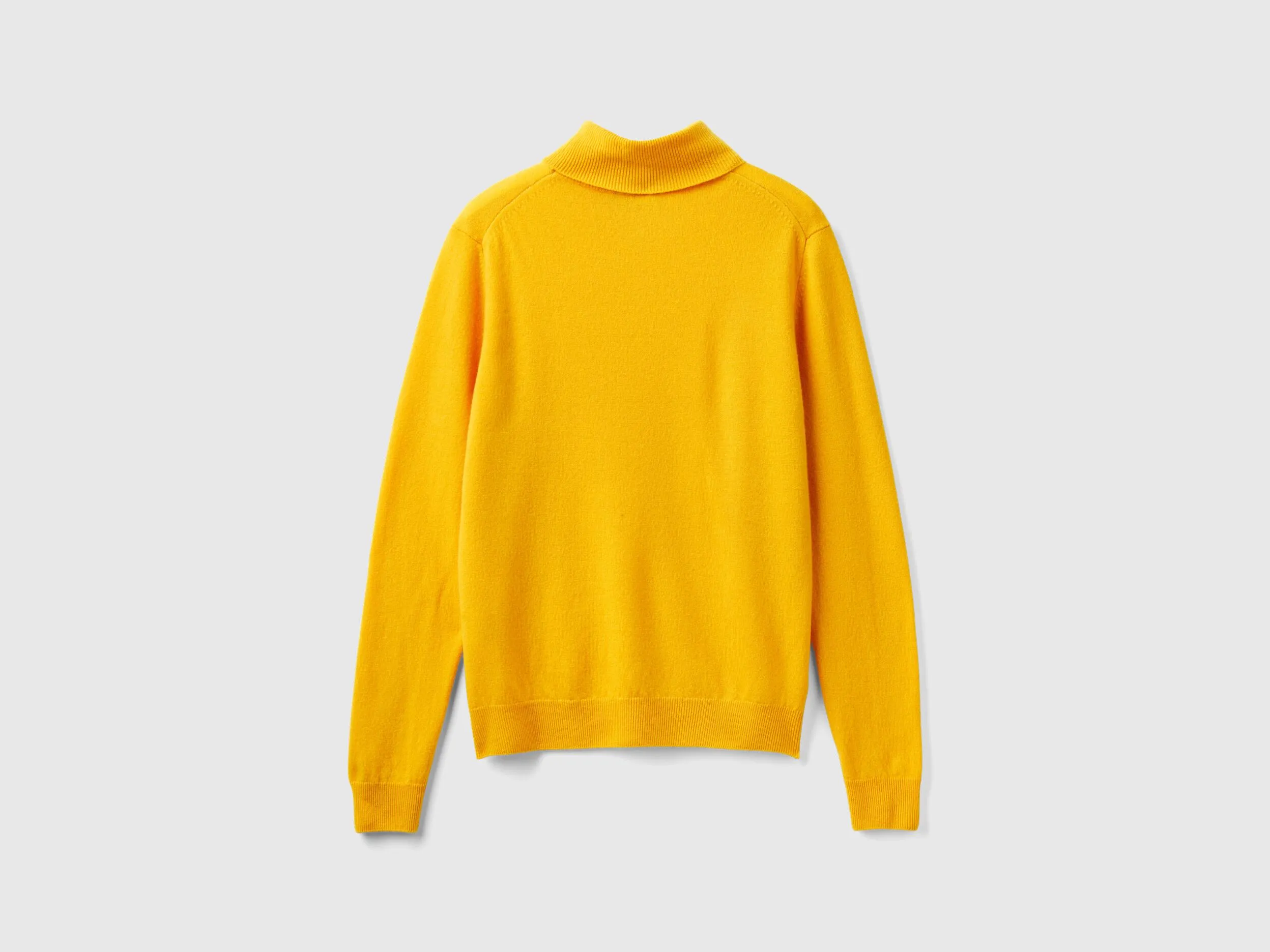 Yellow ochre turtleneck sweater in pure Merino wool - Mustard | Benetton